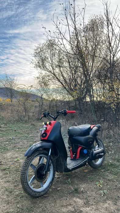Scuter aprilia scarabeo