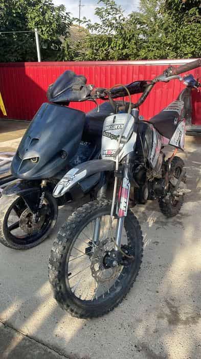 Vând cros 125 și malaguti f 12