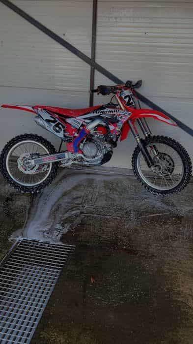 Cross Honda CRF 450R 2017 vând sau schimb cu Toyota rav 4 sau alt gip