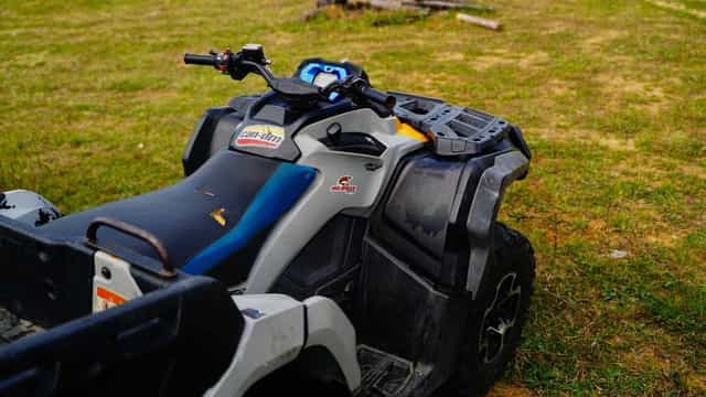 Atv Can Am 6x6 cu bena