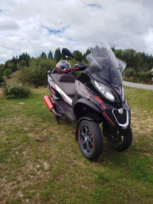 Vând Piaggio MP3 500 IE LT Sport. An 2015 Se conduce cu cat B