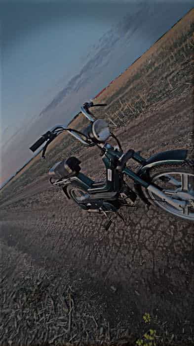 Vand moped piaggio si motor 49cc