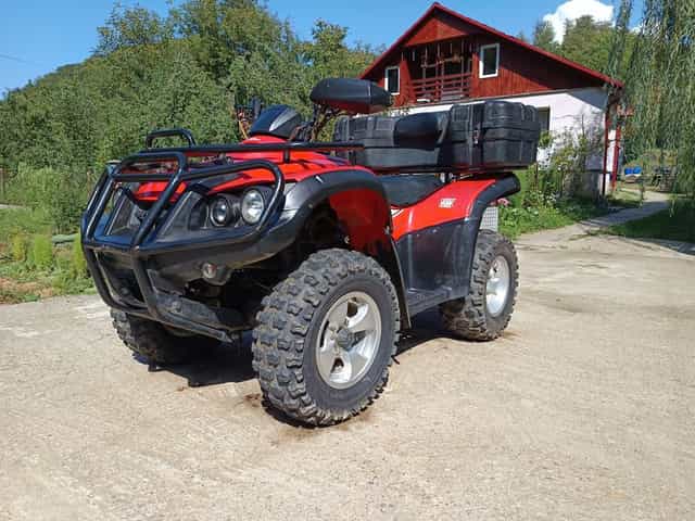 Vând ATV TGB 425