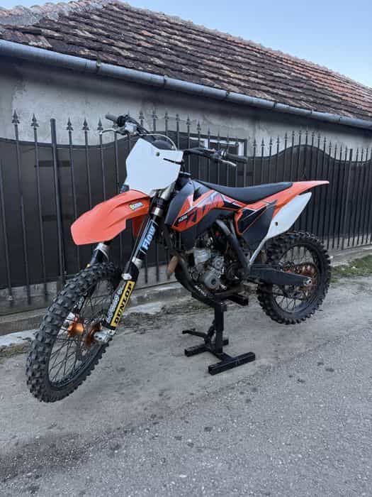Vând motor KTM SXF-350 4T + acesori si piese originale