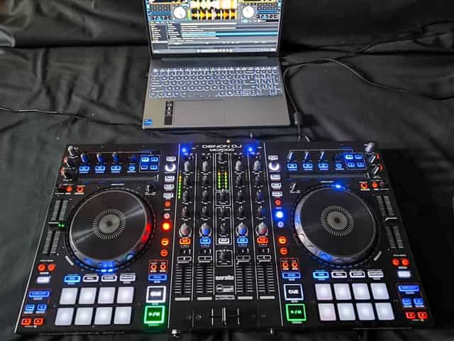 Consola DJ Denon mc 7000 mc7000 ( Pioneer )