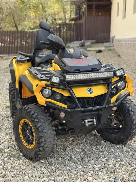 Can Am Bombardier 650 MaX XT, nr negru Poliție