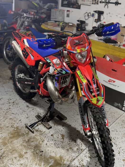 Vand schimb cu auto beta rr300