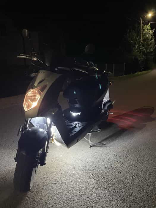 Vând scuter kymco agiliti 50 4t