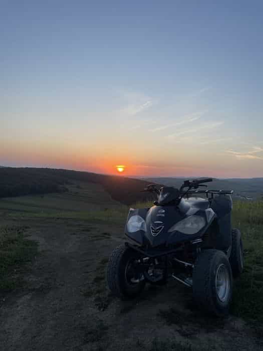 Vand atv e ton vector cu acte sau fac schimb