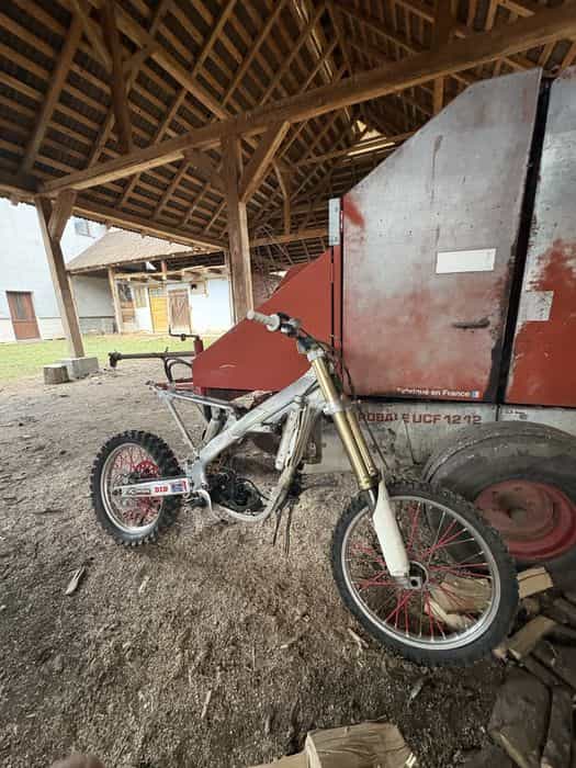 Dezmembrez Honda Crf 250 2009