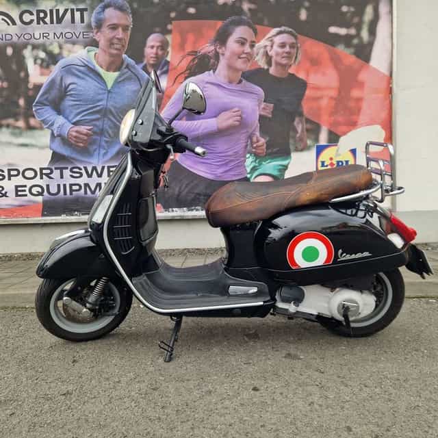 Piaggio Vespa GTS 250i