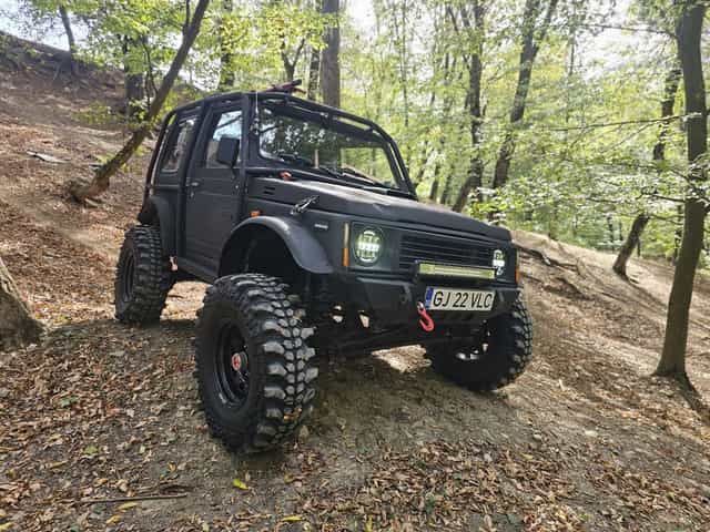 Suzuki Samurai 1.8is