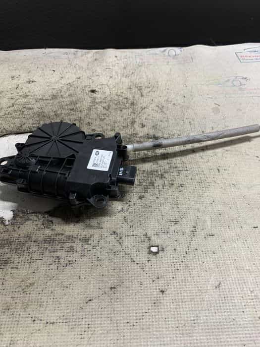 Motoras deschidere hayon Land Rover Discovery - Motorina 2016