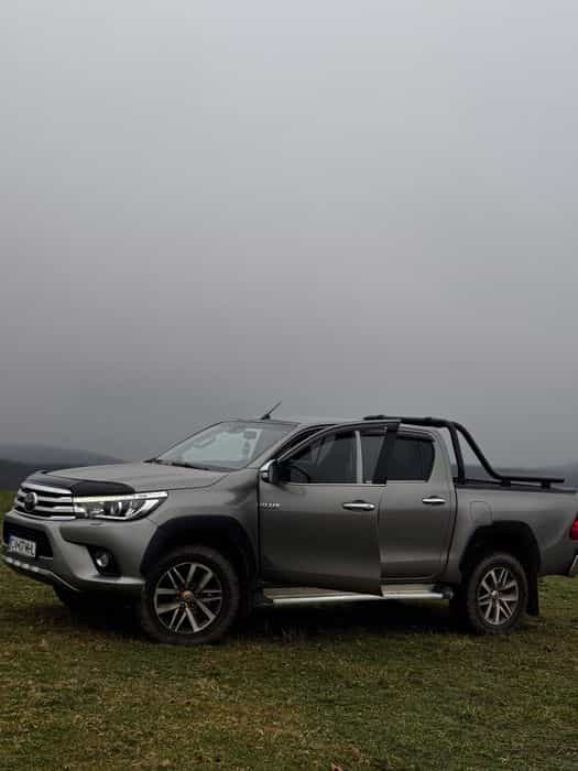 Toyota Hilux Invincible