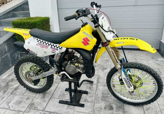 Cross Suzuki RM85L PowerValve
