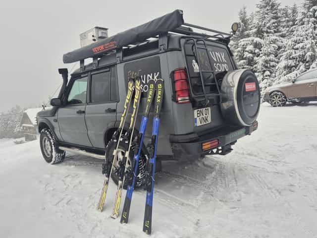 Discovery 2 pregătită de Overlanding