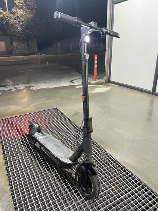 Vand sau schimb ninebot e scooter g2 max 450w