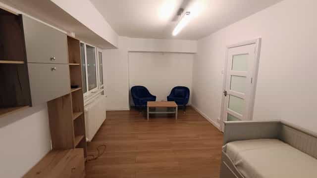 Garsoniera renovata, 43 metri patrati, langa Mega Mall