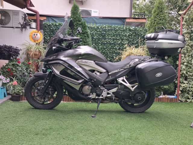 Honda VFR 800X crossrunner