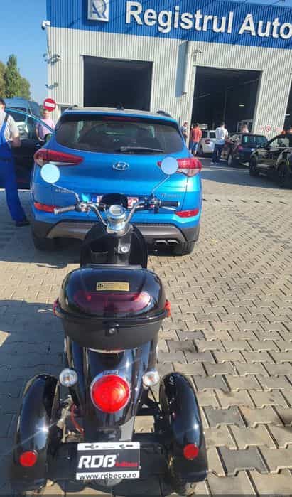 Tricicleta electrica două locuri