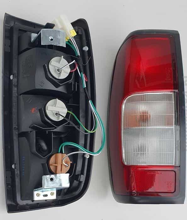 Lampa spate Nissan Navara D22 (1998-2015) - Stop spate Navara D22