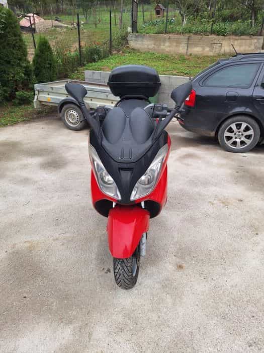 Vând scuter 4t Aprilia Atlantic 125cc