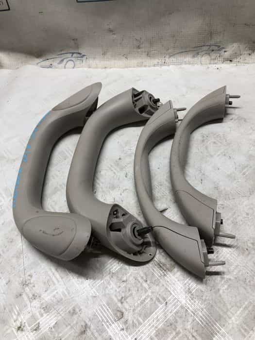 Maner plafon dreapta fata Nissan Navara 2.3 Motorina 2016