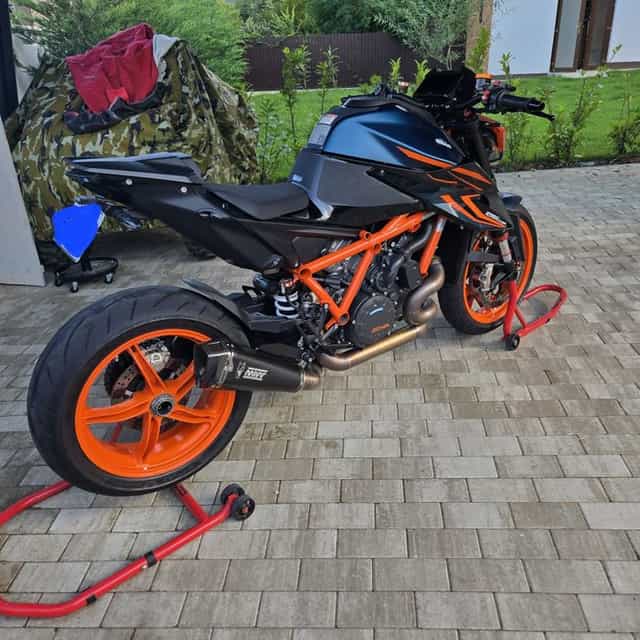 Ktm-1290-super-duke r 2023