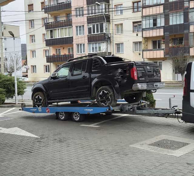 Dezmembrez Nissan Navara 3.0 v6 2013  v9x