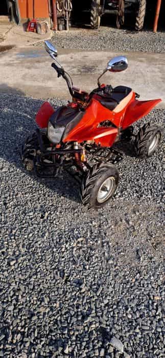 Vând mai multe atv uri de 125cc aproape noi