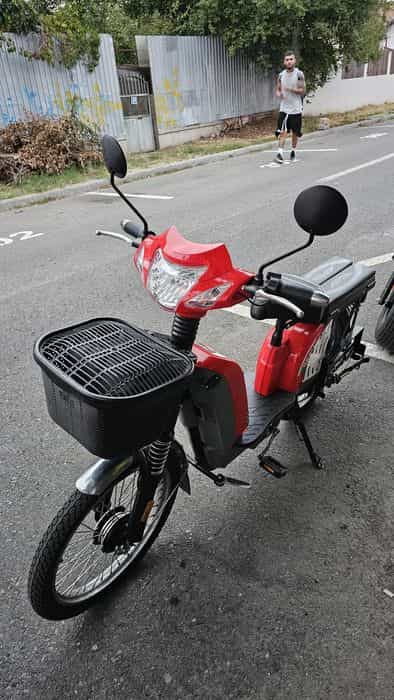 De vânzare scuter electric moped cu pedale