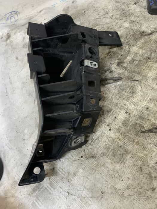 suport stanga bara spate  jeep cherokee 2.2 motorina 2016