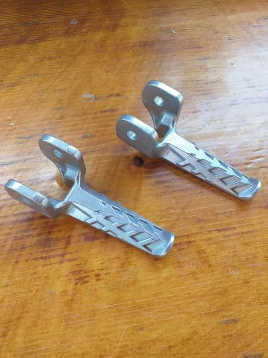 Vând scărițe spate pentru motocicletă Honda XR 250,400,600, Dirt bike