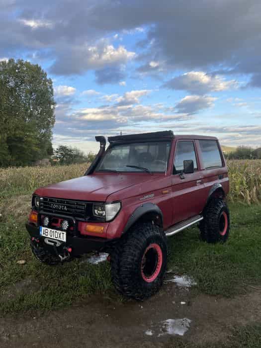 Toyota Land Cruiser lj 70