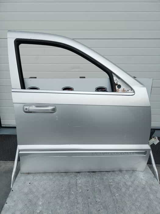 usa / portiera dreapta fata jeep grand cherokee 3 (2005-2010) 3.0 moto