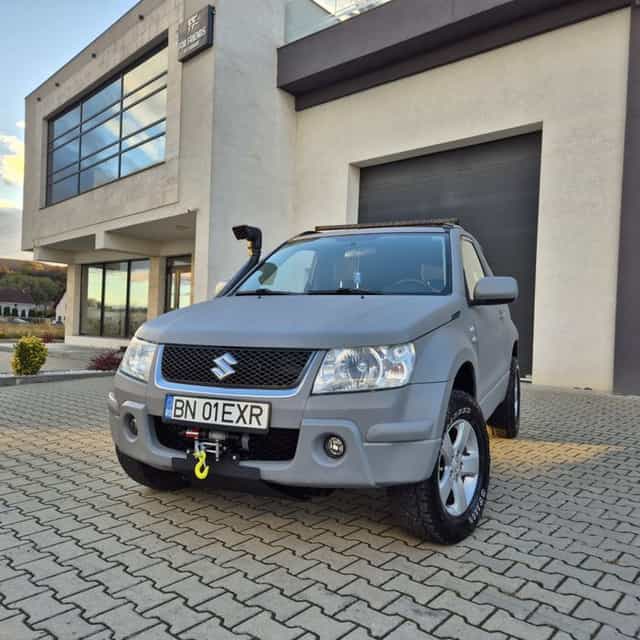 Suzuki grand vitara 1.9 ddis impecabil pregătit off-road