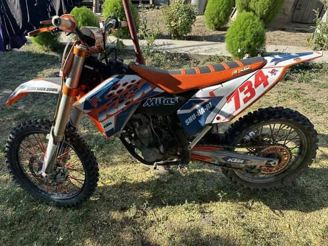 Vând Cross KTM in stare foarte bună