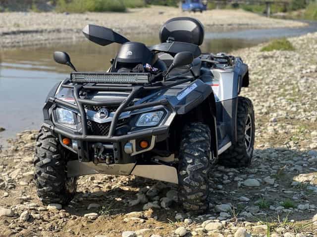 Atv can am outlander