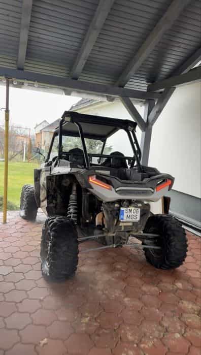 Polaris RZR 1000 XP – 2021 . 900km