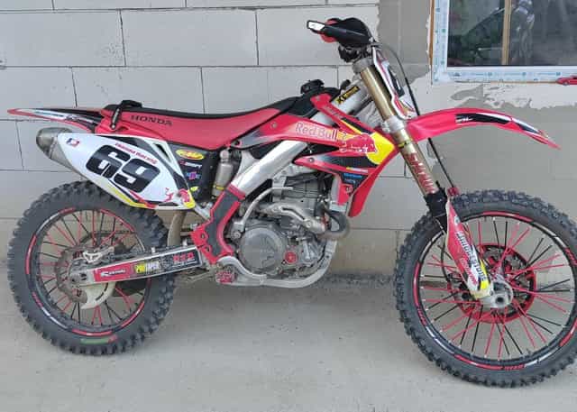 Honda CRF  450  vând sau schimb