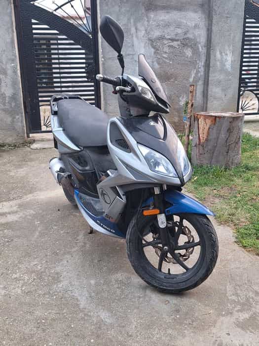 Scuter kimco super 50cc 2 t ca nou
