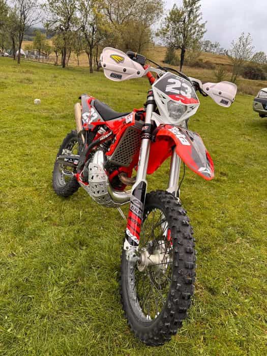 Vând BETA XTRAINER  300  an 2019