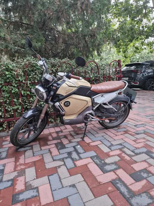 Motocicleta Electrica super soco tc (cat B/AM)