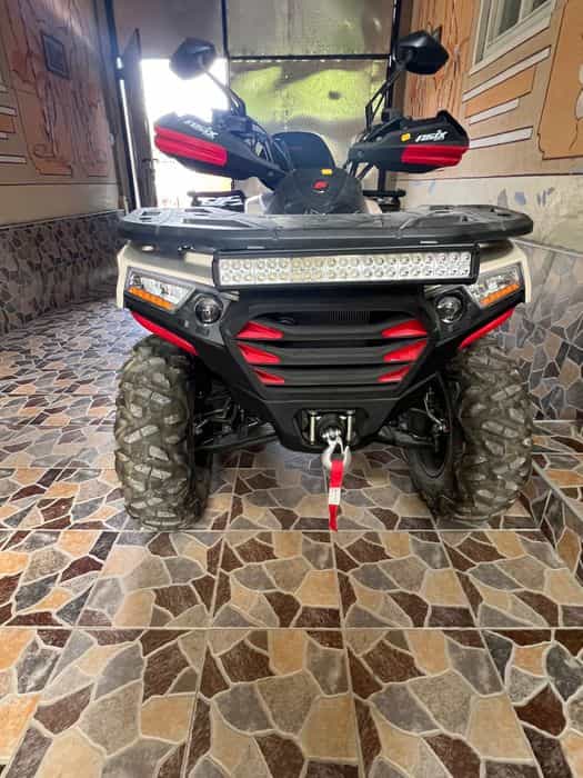 Vând sau schimb cu mașina la aceias  Valoare Atv 2024 stare nou