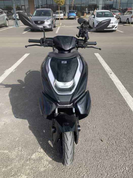 Scuter electric Zeeho AE8+