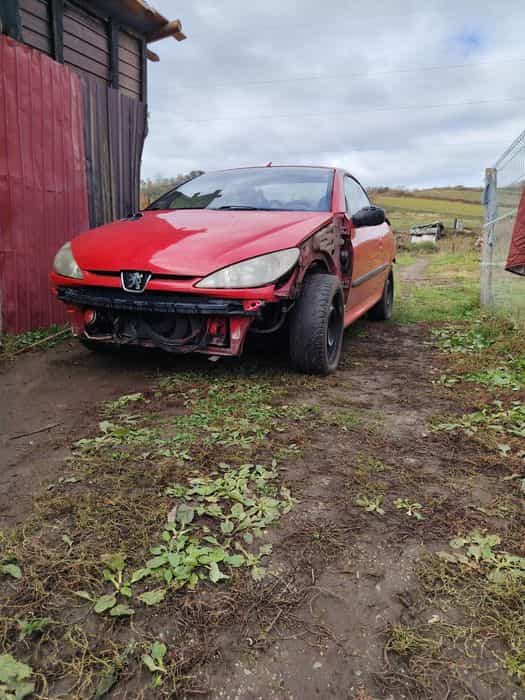 Vând pejou fara acte 1.6 dizel cauciucuri noi de iarna baterie noua!