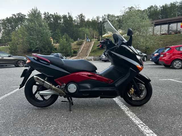 Vând sau Schimb Tmax cu ktm