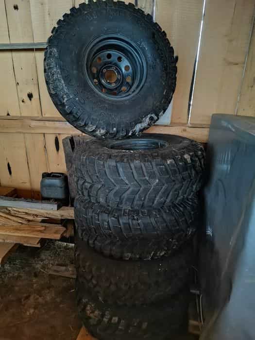 Pneuri plus jante din oțel umăr negativ +12cm jeep cherokee