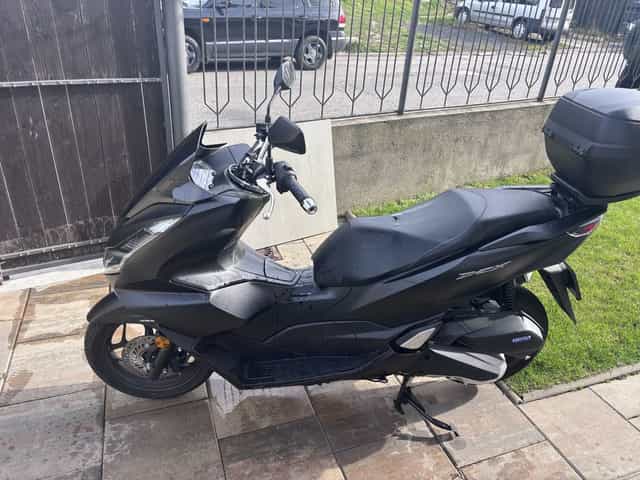 Honda PCX 125.