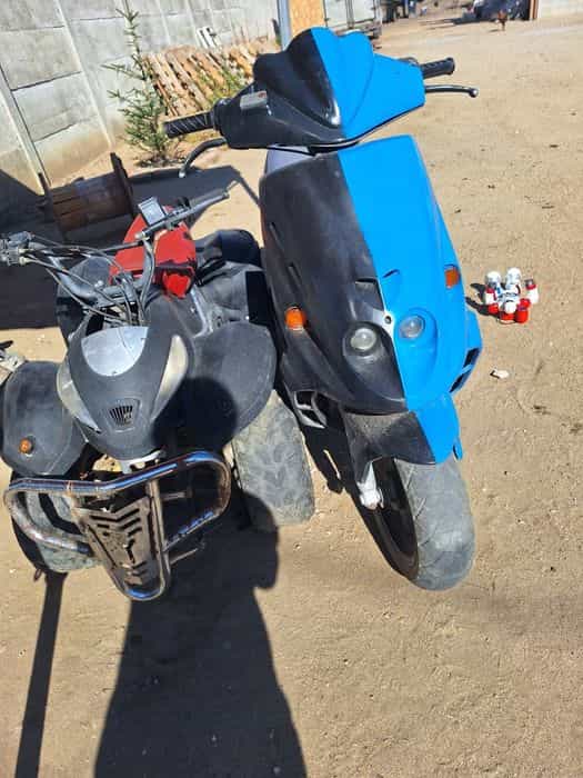 Vând scuter si atv